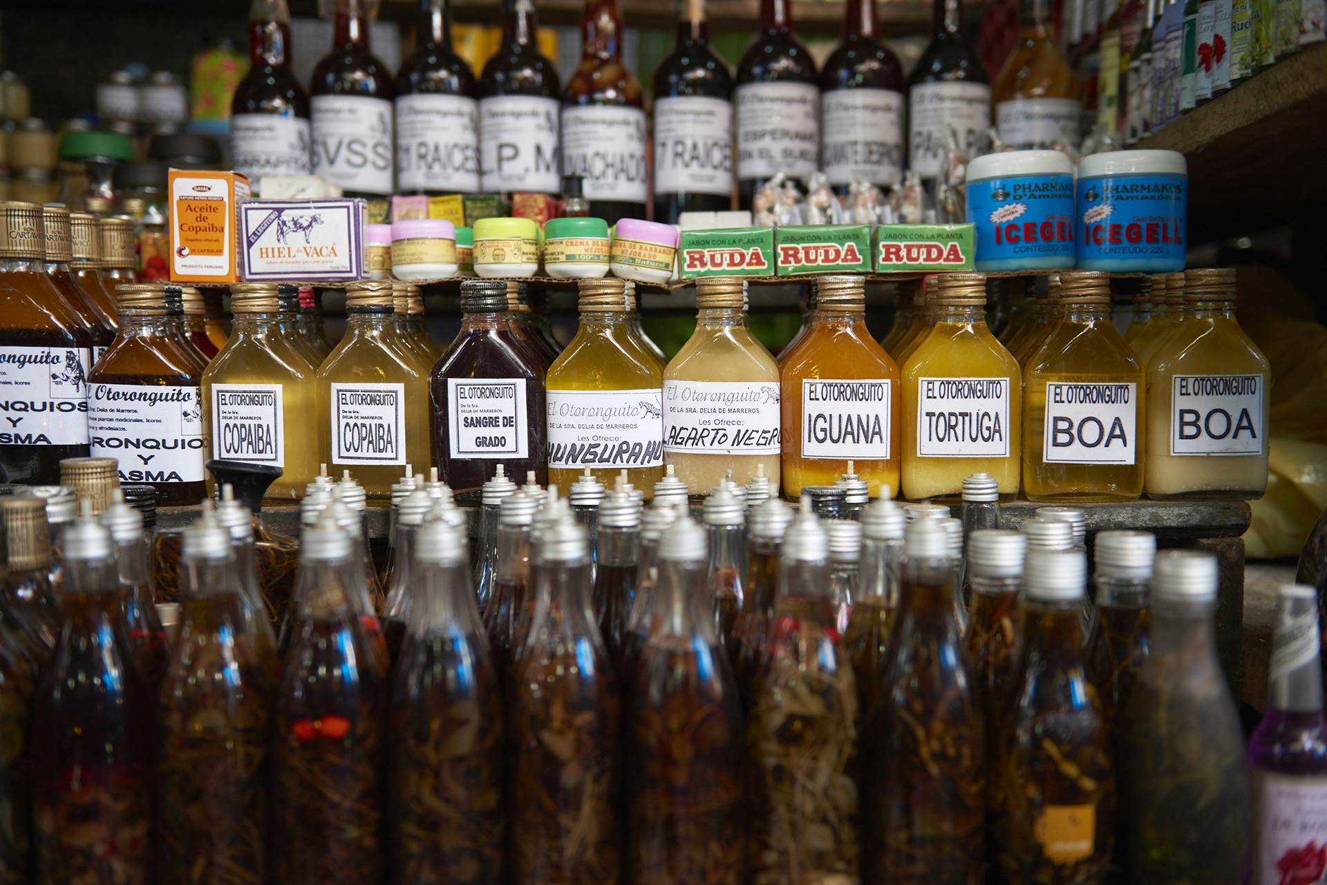 Der Iquitos-Fleischmarkt in Peru, hier ein Angebot von Wildtierprodukten. – © Fernando Carniel Machado